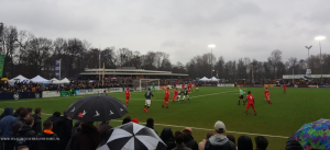 Oude voetbaltijden herleefden op zaterdag 10 maart 2018 op een bomvol Sportpark Nieuw Hanenburg bij ‘Dé Haegsche Derby’